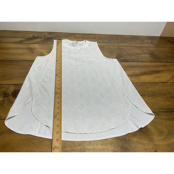 Athleta Womens Zephyr Tank Top Size XS Crew Neck Sleeveless Snake Print Gym - Picture 6 of 9